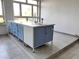 Stoły laboratoryjne ćwiczeniowe do pracowni chemicznej
