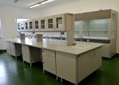 Stół laboratoryjny wyspowy - 2 miejsca do siedzenia