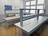 Stoły laboratoryjne ćwiczeniowe do pracowni chemicznej