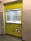 Dygestorium do pracowni chemicznej z instalacją wody i gazu